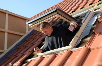 Pose de fenêtres de toit Velux à Vuillery